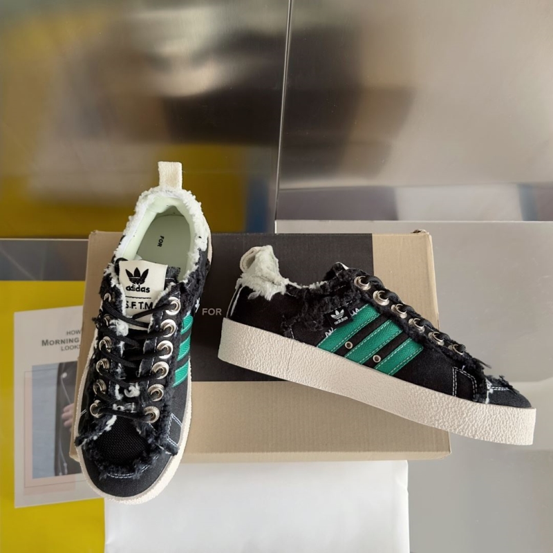 Adidas Sneakers